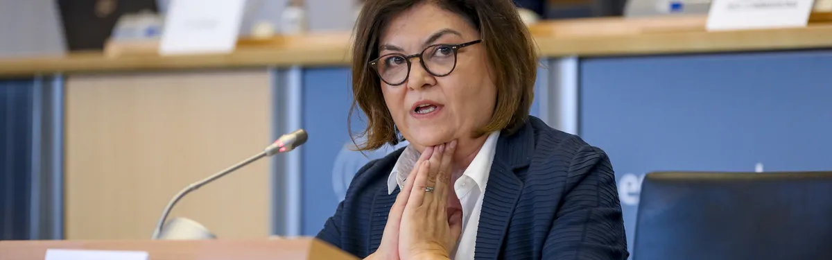 Adina-Ioana Vălean, commissaire dans les grandes lignes