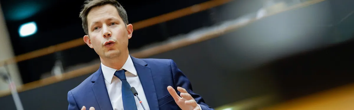 Entretien avec François-Xavier Bellamy : Il y a un « débat irrationnel autour de la décarbonation »