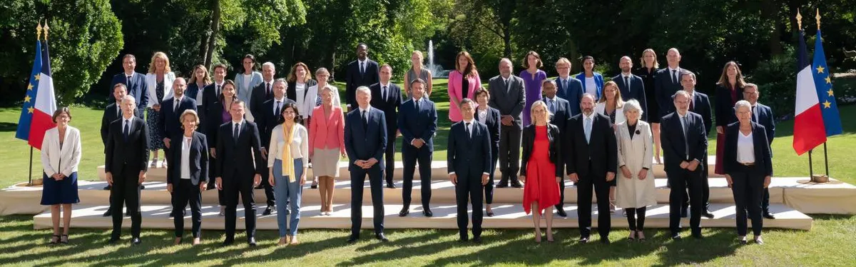 Gouvernement Borne : kilomètre 2