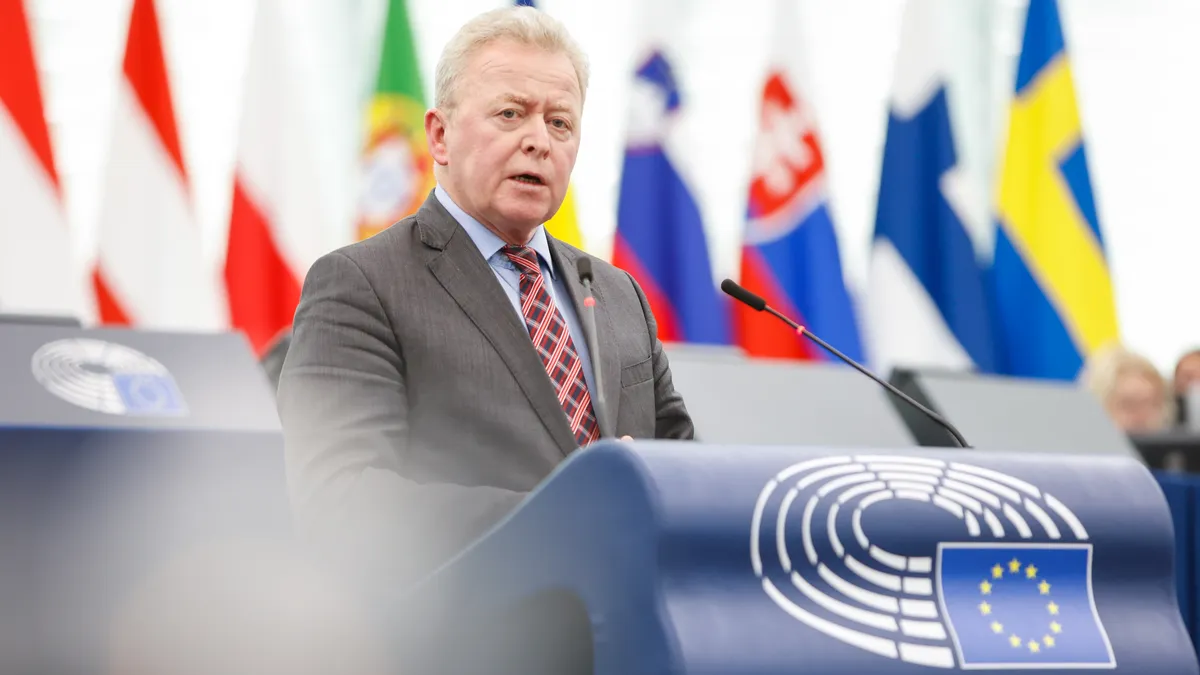 Janusz Wojciechowski, un commissaire encore un peu plus fragilisé