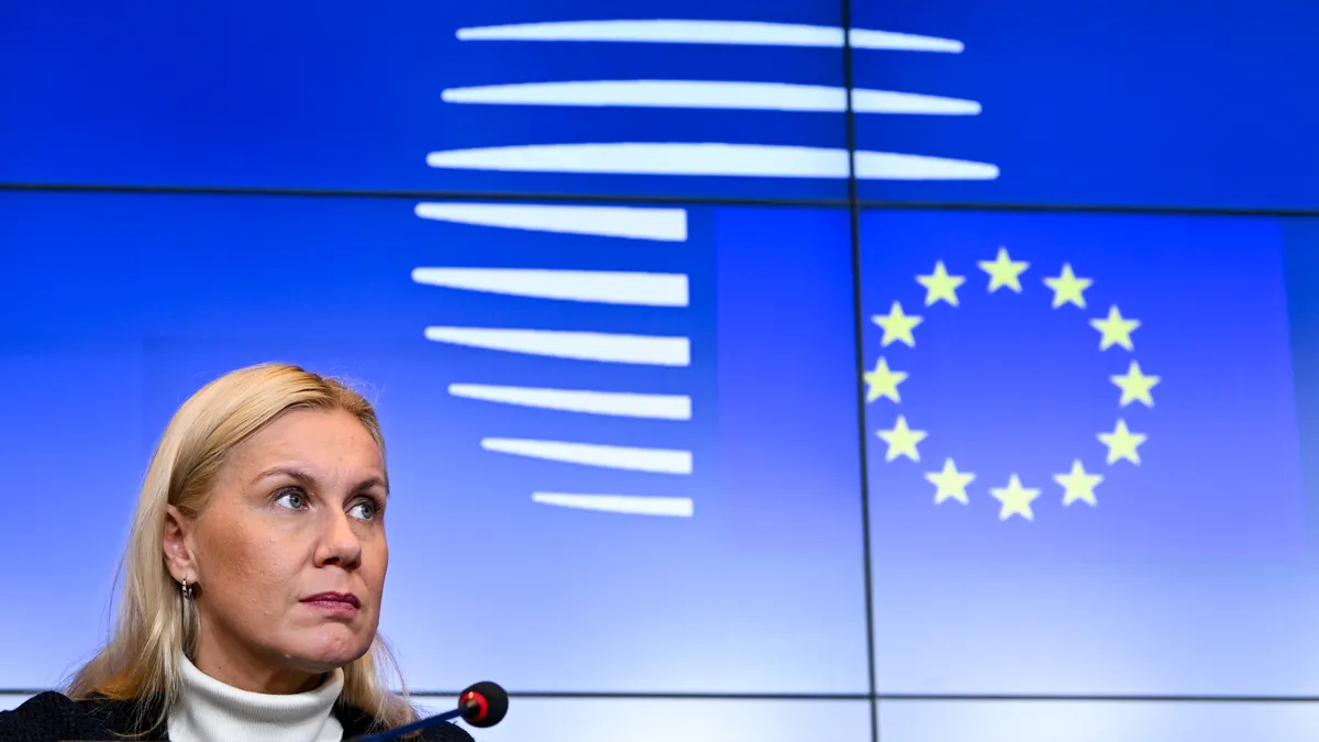 Sortie du GNL russe : les Vingt-Sept mettent plusieurs options sur la table, la Commission attendue au tournant