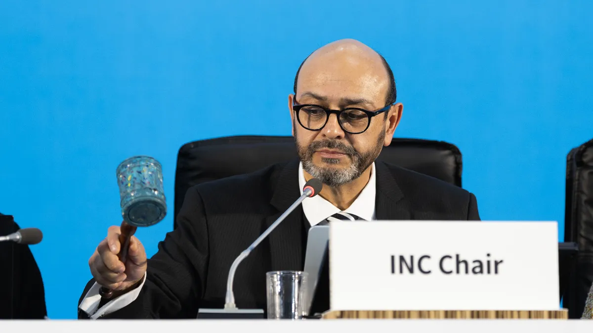 À Busan, l’échec des négociations sur le traité plastiques promis deux ans plus tôt