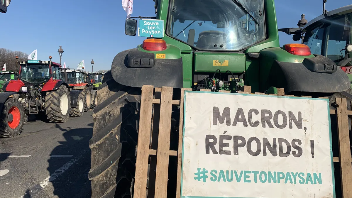 Sept ans après, Emmanuel Macron songe à mettre à jour le discours de Rungis