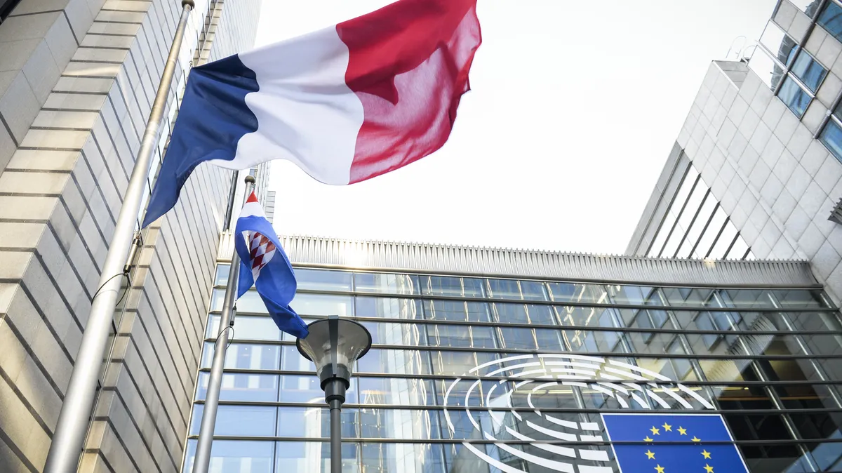 Un bataillon d’extrême droite, une influence réduite au centre : qu’attendre de la nouvelle équipe française au Parlement européen ?
