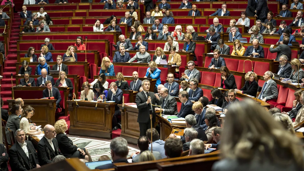 Privée de majorité absolue, l’Assemblée devient l’épicentre du jeu politique