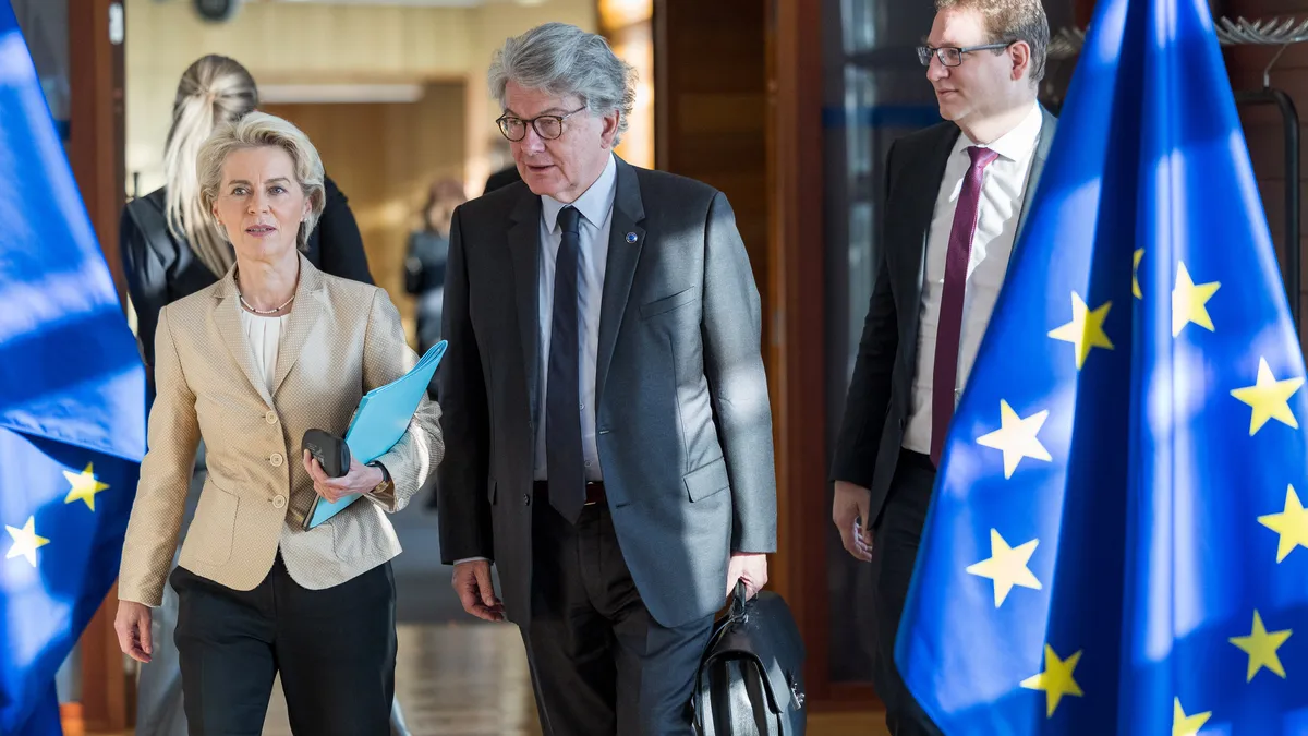 L’éviction surprise de Thierry Breton pose la question de l’influence française à Bruxelles