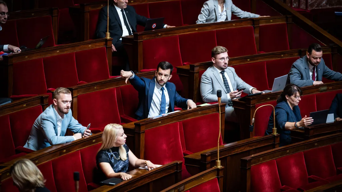 Entre normalisation et défiance, le maladroit pas de deux du Rassemblement national et des acteurs de l’énergie
