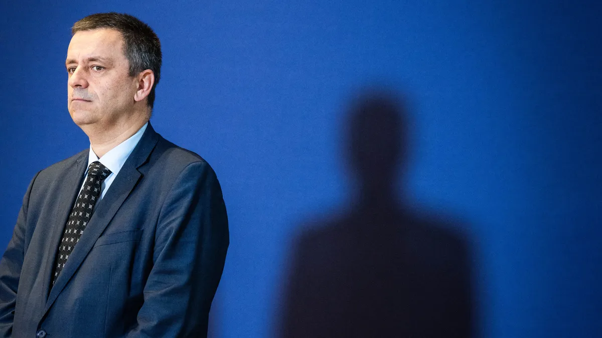 Luc Rémont, tombé pour mauvaise conduite