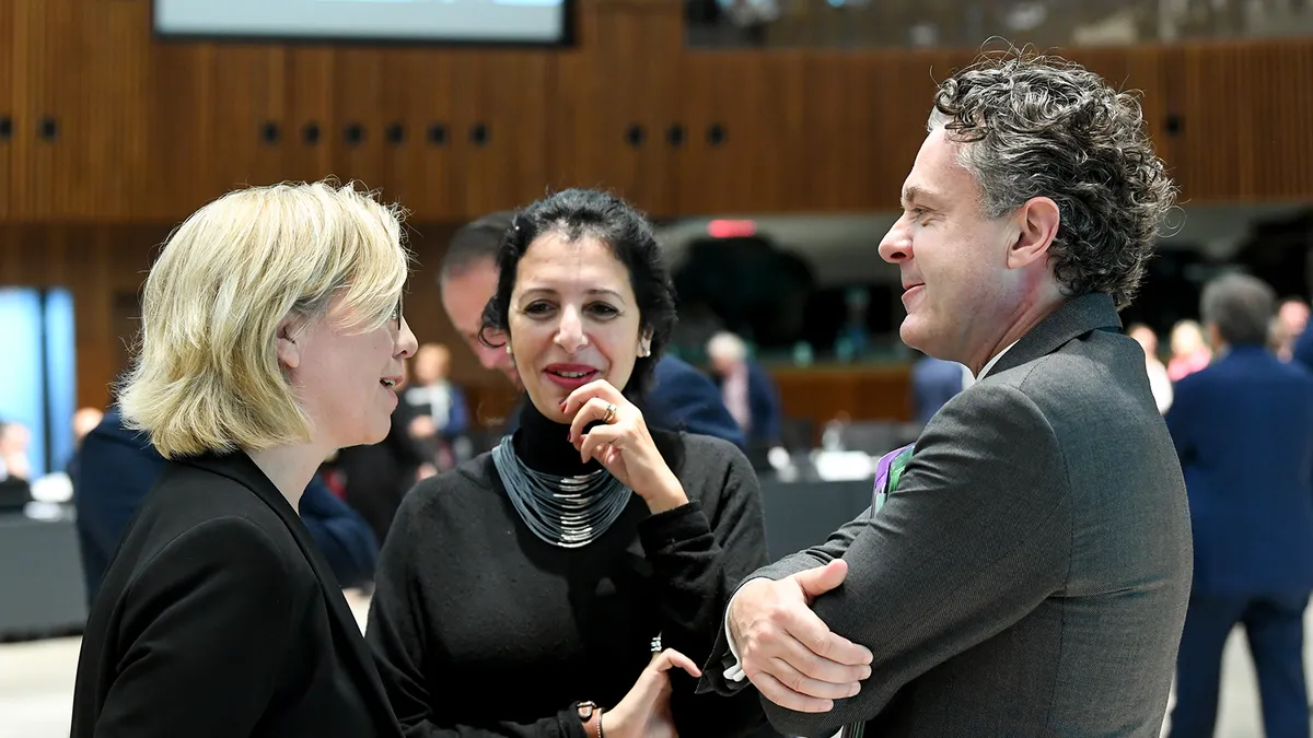 « Reach Up », comment le noyau dur des États ambitieux a pris un coup de mou