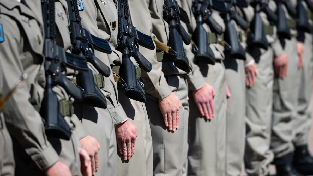 La France veut profiter du réarmement pour larguer des milliards sur la tech